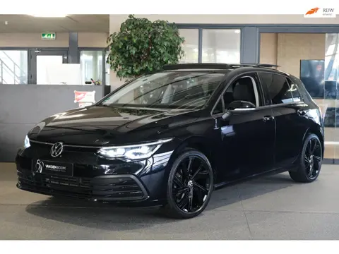 Volkswagen Golf 1.5 eTSI DSG Pano Trek Navi Led Pdc Cam