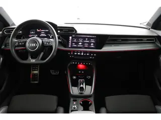 Foto 15 van Audi A3 Limousine 35 TFSI S edition | S-Line | Panoramadak | Sonos | RS-Velgen | Carplay | Stoelverw