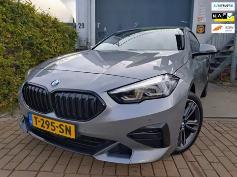 BMW 2-serie Gran Coupé 218i Dealer onderhouden!