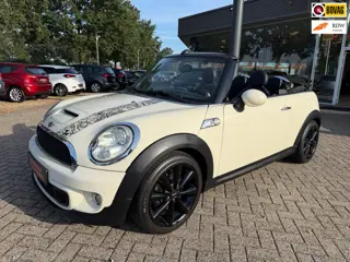 Mini Mini Cabrio 1.6 Cooper S, MR Bean Uitvoering, Navigatie, Clima, Cruise, Xenon, Leer, etc