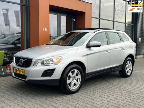 Volvo XC60 2.0T Momentum automaat|Panodak|PDC|navi|Cruise