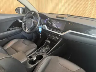 Foto 13 van Kia Niro 1.6 GDi Hybrid DynamicLine