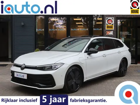 Volkswagen Passat Variant 1.5 eHybrid 272PK R-Line Black Style+ Leder/Pano/IQ.Light/360/Headup/HK/Na