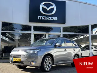 Mitsubishi Outlander 2.0 PHEV Instyle NL-Auto, Keurig onderh., 4WD, Hybride, Leer, Navigatie, Schuif