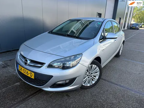 Opel Astra 1.4 Turbo LPG Business+ / APK / NAP / AIRCO / 2 SLEUTELS / TREKHAAK / ZEER NETTE AUTO!!!