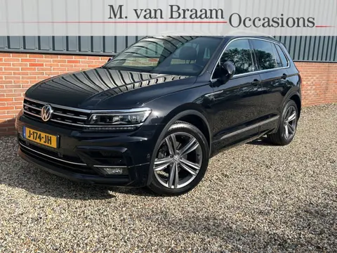 Volkswagen Tiguan 1.5 TSI R-Line Paroramdak/Trekhaak/Camera