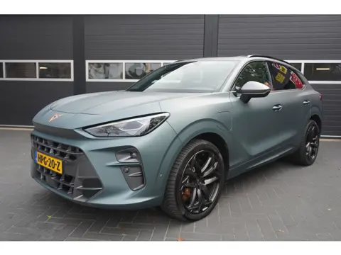 Cupra Terramar 1.5 TSI e-Hybrid VZ America s CUP Camera/Pano.dak/Trekhaak/Sennheiser/Carplay/Climate