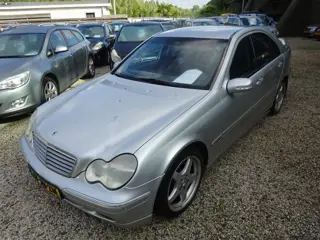 Mercedes-Benz C-klasse 180 Elegance cruise control trekhaak sport velgen