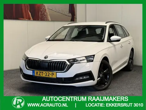 Škoda Octavia COMBI 1.4 TSI iV PHEV BUSINESS EDITION (SOH 99,2%) NAVIGATIE VIA APPLE CARPLAY/ANDROID