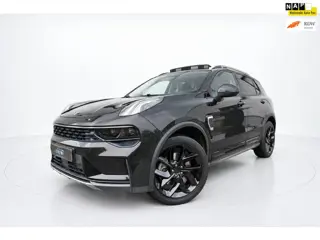 Lynk & Co 01 1.5 BLACK EDITION PANO CAM ACC SFEER MEMORY