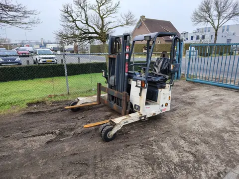 Moffet M4 20.1 meeneemheftruck / kooiaap 2012