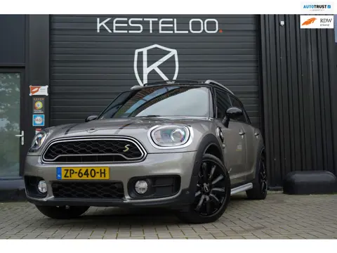 Mini Countryman 1.5 Cooper S E ALL4 Chili 225 PK LED/PANO/SFEER/CARPLAY/LEER/STOELVERW/VOORRUITVERW/