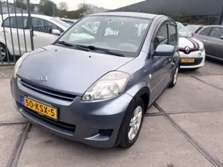 Daihatsu Sirion 2 1.0-12V Premium (bj 2010)