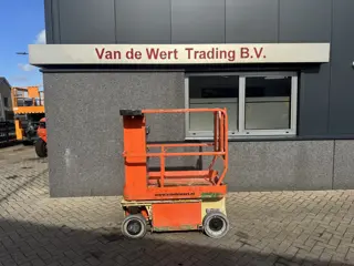 JLG 1230 ES Mast hoogwerker / Vertical Lift 5.44M Werkhoogte elektrisch 2013