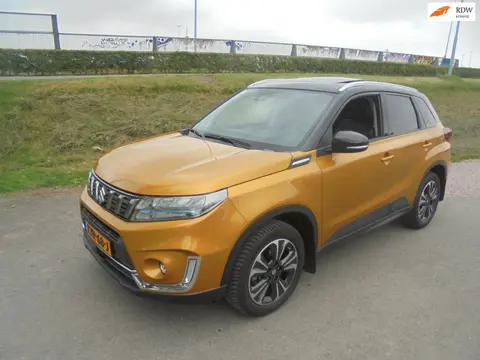 Suzuki VITARA Suzuki Vitara 1.5 Hybrid Automaat airco lmv panorama Dak 19.000km