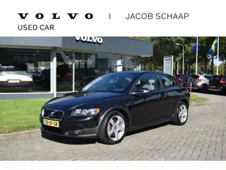 Volvo C30 2.4i 170PK Momentum | Trekhaak | Cruise | Stoel Verwarming | Leder | 17'' |