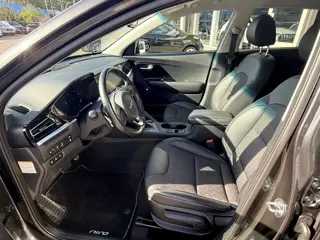 Foto 18 van Kia Niro 1.6 GDi PHEV DynamicPlusLine | Trekhaak | Keyless | Adapt. Cruise | Apple/Android | Stuur e
