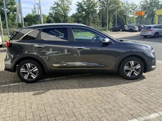 Foto 14 van Kia Niro 1.6 GDi PHEV DynamicPlusLine | Trekhaak | Keyless | Adapt. Cruise | Apple/Android | Stuur e