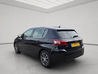 Foto 14 van Peugeot 308 1.2 e-THP Blue Lease Premium