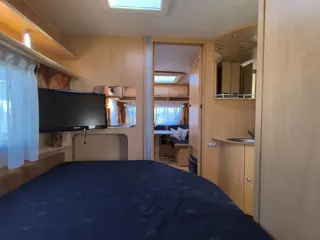 Foto 19 van Dethleffs Camper 450 DB Mover Lengtebed Zit Unico