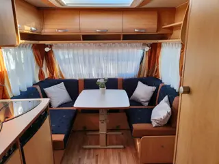 Foto 11 van Dethleffs Camper 450 DB Mover Lengtebed Zit Unico