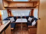 Foto 21 van Dethleffs Camper 450 DB Mover Lengtebed Zit Unico