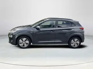 Foto 20 van Hyundai Kona EV Premium 64 kWh | Rijklaarprijs! | 3 jaar garantie | Meest luxe uitvoering |
