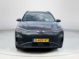 Foto 24 van Hyundai Kona EV Premium 64 kWh | Rijklaarprijs! | 3 jaar garantie | Meest luxe uitvoering |