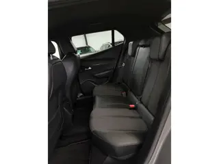 Foto 15 van Peugeot 2008 1.2 PureTech 130 GT CarPlay Trekhaak Camera