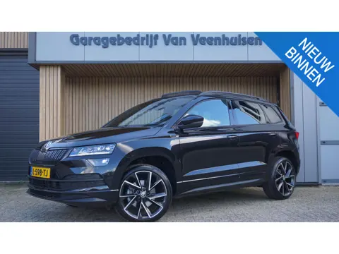 Skoda Karoq 1.5 TSI 150PK Sportline Business *Black Style* Pano.Dak Canton Virtual Stoel/Stuurverwar