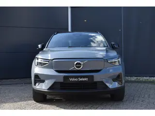 Foto 17 van Volvo XC40 Recharge Plus 70 kWh l Adaptieve cruise control l Elektrische achterklep l BLIS l Keyless
