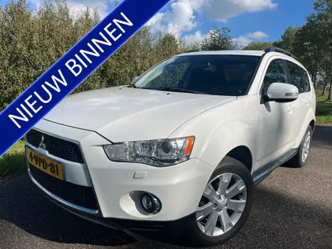 Mitsubishi Outlander 2.2 DI-D | Grijs Kenteken | Automaat | Clima | Cruise | Schuif-kantel dak | Tre