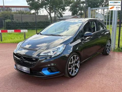 Opel Corsa 1.6 Turbo OPC 207PK Schaalstoelen Weinig KM!!