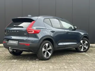 Foto 15 van Volvo XC40 2.0 B4 Plus Dark / Stuur- Stoelverwarming / Trekhaak / Harman Kardon / All-Season banden