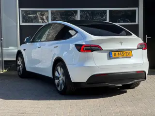 Foto 18 van Tesla Model Y RWD 58 kWh Pano, Auto Pilot, Camera, 4x Stoelverwarming, NAP