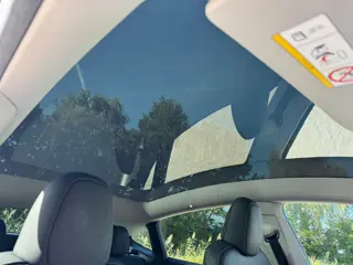 Foto 11 van Tesla Model Y RWD 58 kWh Pano, Auto Pilot, Camera, 4x Stoelverwarming, NAP