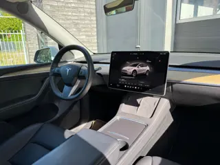 Foto 12 van Tesla Model Y RWD 58 kWh Pano, Auto Pilot, Camera, 4x Stoelverwarming, NAP