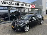 Foto 23 van Peugeot 308 SW 1.2 PureTech Blue Lease Executive PANO-TREKHAAK-CLIMA-LED