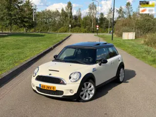 Mini 3-Deurs 1.6 Cooper S Chili, NL AUTO, Leer, Pano