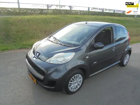 Peugeot 107 peugeot 107 1.0 Benzine 5 deurs airco