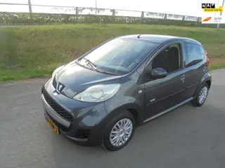 Peugeot 107 peugeot 107 1.0 Benzine 5 deurs airco