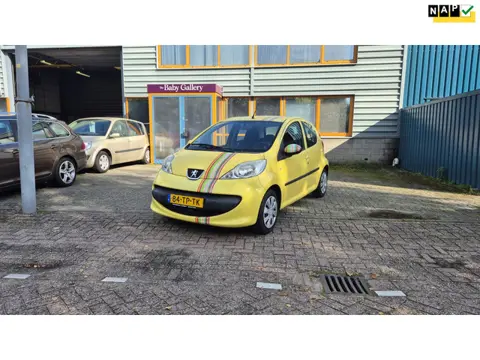 Peugeot 107 1.0-12V XS AUTOMAAT Apk tot 7-5-2027 5Deurs