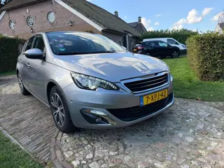 Foto 17 van Peugeot 308 1.2 PureTech Allure-NL auto-NW RIEM-Navi-Trekhaak-Camera-Pano-