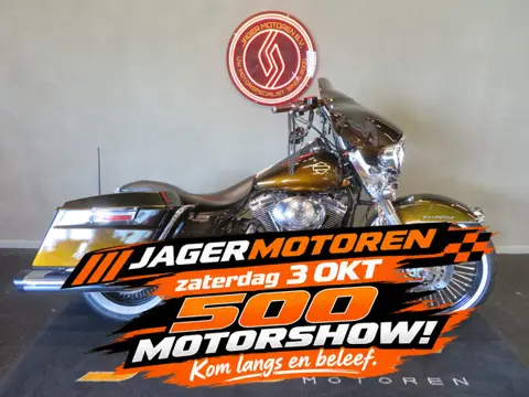 Harley-Davidson FLHRSI ROAD KING BATWING TOPPER! (bj 2004)