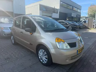 Renault Modus 1.4-16V Expression Comfort