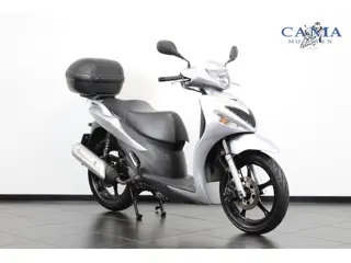 Suzuki Sixteen 150 (bj 2009)