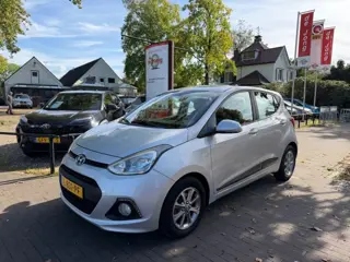 HYUNDAI I10 1.0I I-MOTION COMFORT AUTOMAAT / AIRCO / LED / BLUETOOTH / TREKHAAK / 14'' LM-VELGEN