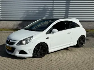 Opel Corsa 1.6-16V Turbo OPC (bj 2010)