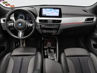 Foto 16 van BMW X1 SDrive18i Executive Edition (M-SPORT, LED, HUD, CAMERA,TREKHAAK)