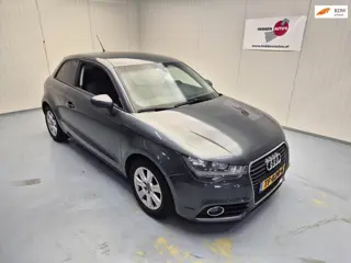 Audi A1 1.6 TDI S edition Navi Airco Cruise Control Alu Velgen